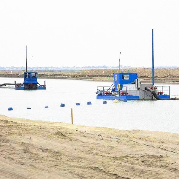 Hydraulic Jet Suction Dredger Shallow Water River Dredging Machine 462kw